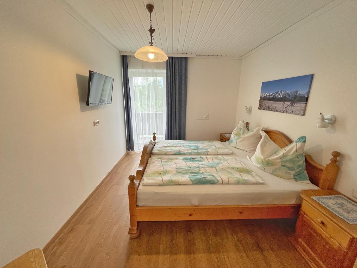 Pension Erlhof Saalfelden Екстер'єр фото